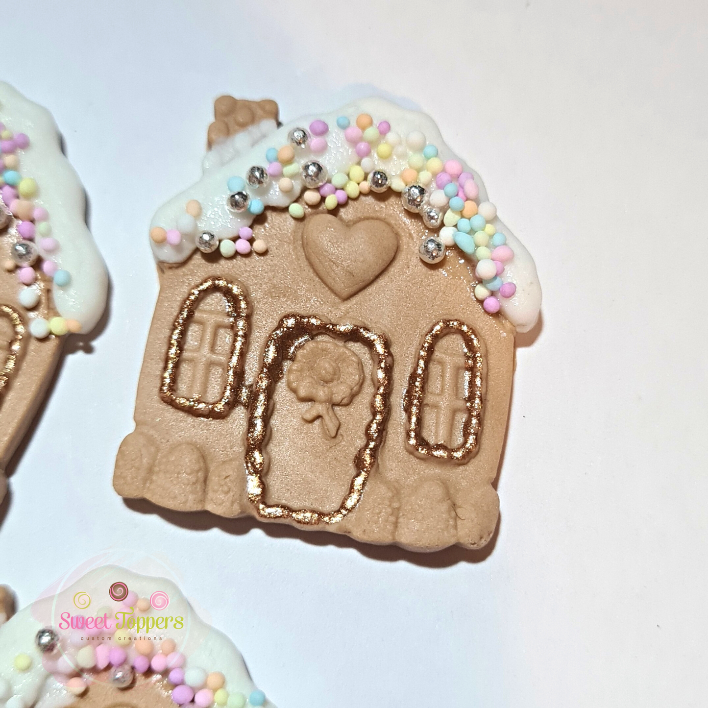 Mini Fondant Gingerbread houses (12)
